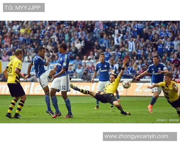 帕尔马迎战斯帕尔期待精彩对决双方争夺关键积分的激烈较量 帕尔马迎战斯帕尔期待精彩对决双方争夺关键积分的激烈较量