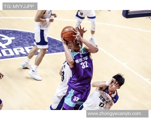 杜克大学与北卡罗来纳大学篮球对决精彩回顾与赛后分析