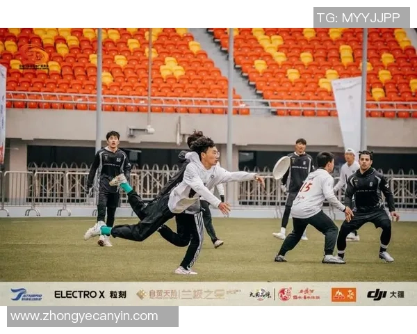 重庆飞盘队与成都飞盘队赛后分析实力对比与战术探讨 重庆飞盘队与成都飞盘队赛后分析实力对比与战术探讨