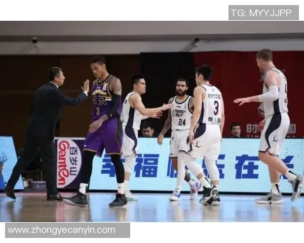 CBA精彩对决回放深圳队与北控队的巅峰较量全程回顾 CBA精彩对决回放深圳队与北控队的巅峰较量全程回顾